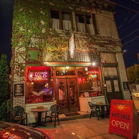 Mcmenamins White Eagle Rock & Roll Hotel 포틀랜드 외부 사진