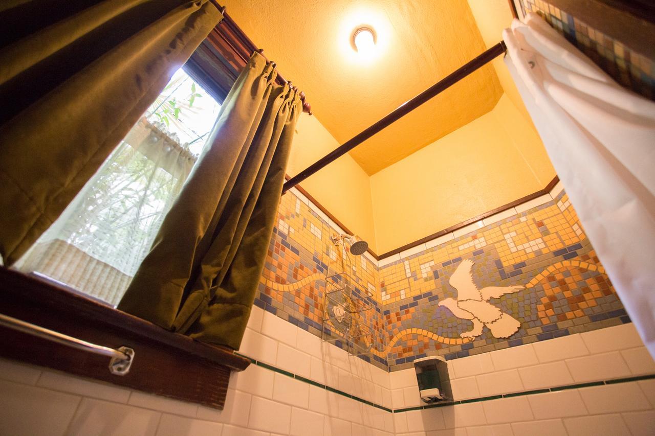 Mcmenamins White Eagle Rock & Roll Hotel 포틀랜드 외부 사진