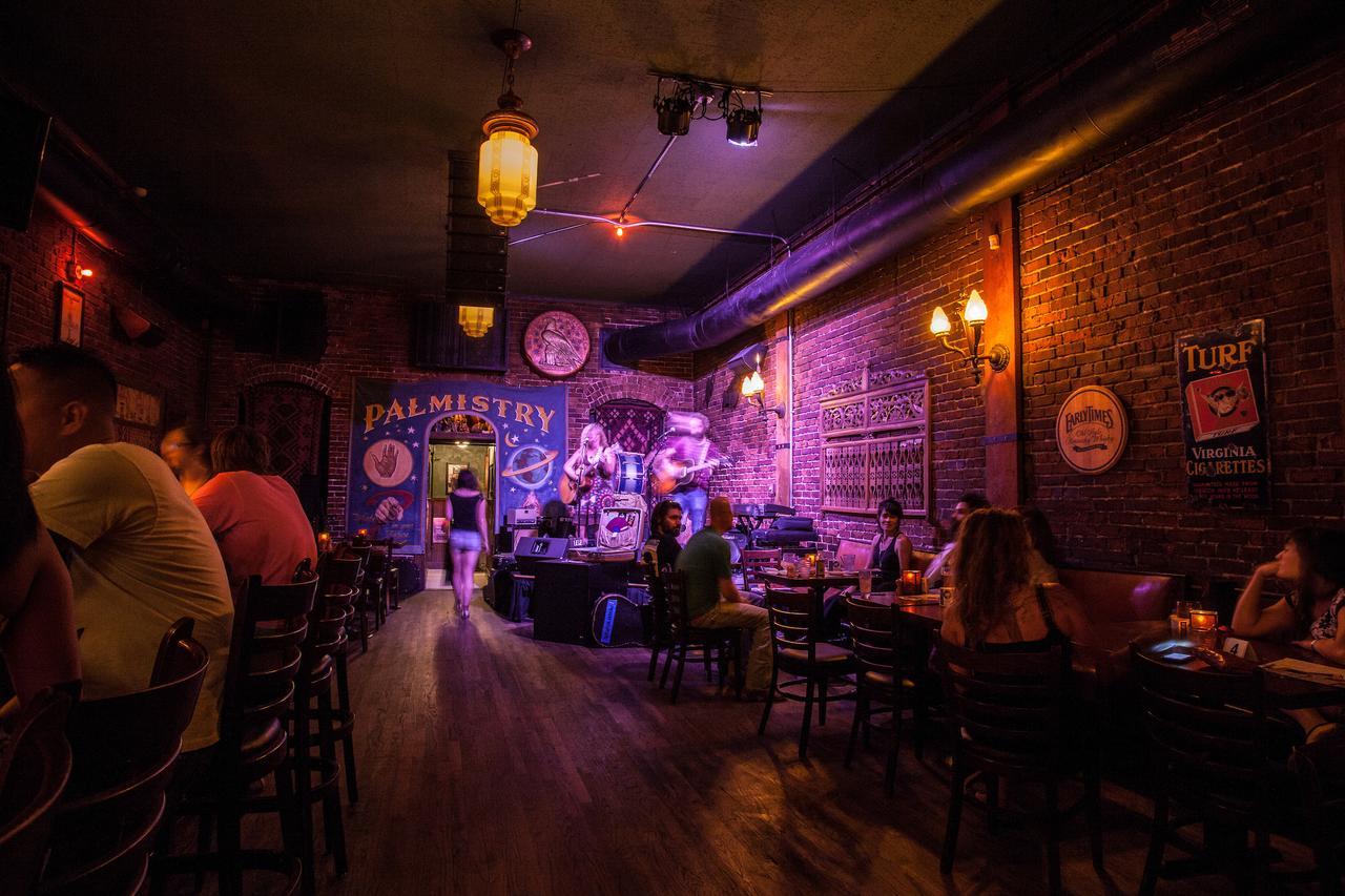 Mcmenamins White Eagle Rock & Roll Hotel 포틀랜드 외부 사진