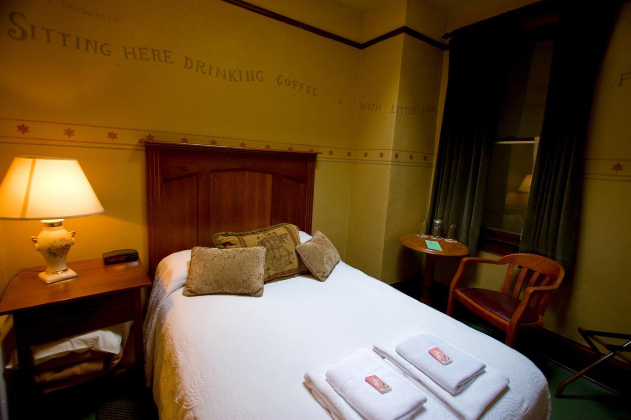 Mcmenamins White Eagle Rock & Roll Hotel 포틀랜드 외부 사진